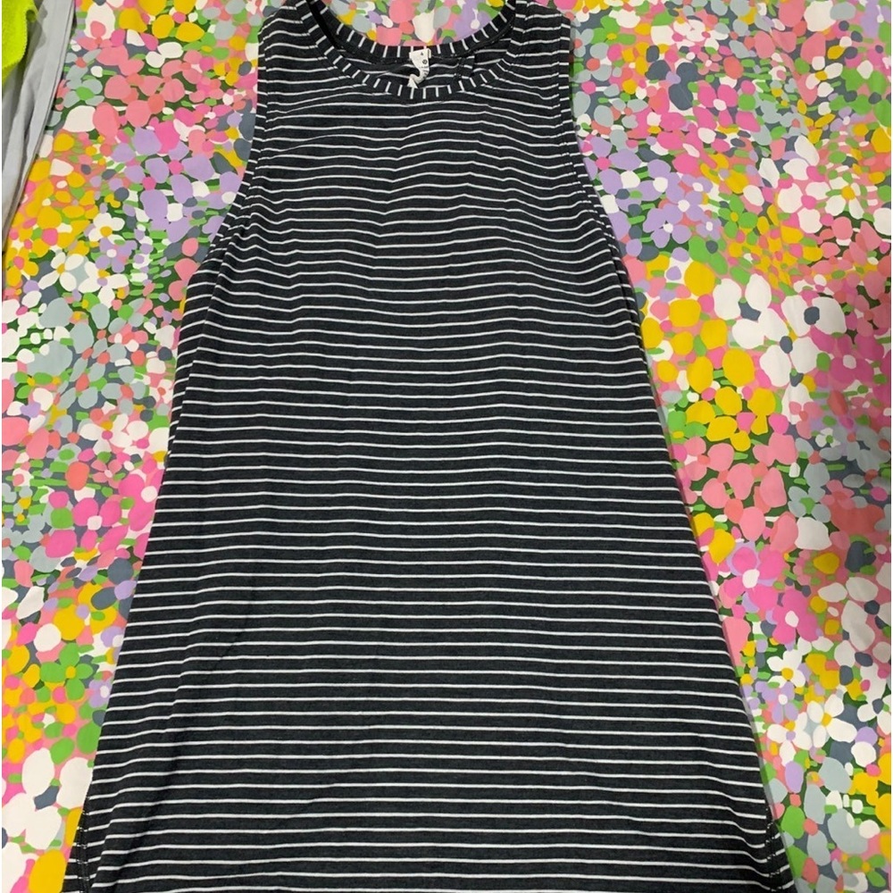 All tied up tank lululemon. Size 4